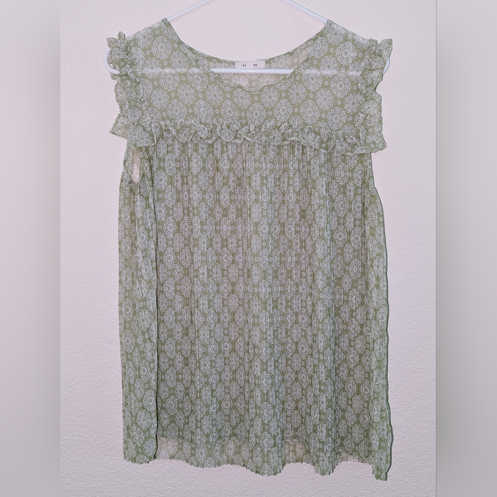 Size Small Women's Floral Green & White Tank Top by "Pleione"